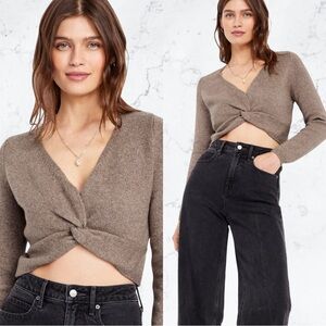 NWTS🌹OLD NAVY SO SOFT LINE XL🌹(CASHMERE LOOK FEEL) DRIFTWOOD TWIST FRONT SWEATER